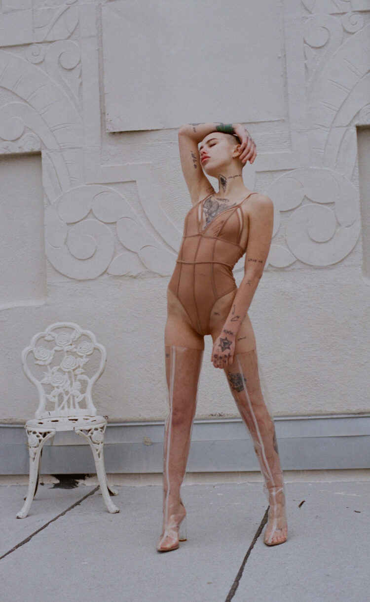 caroline miner smith feet 2