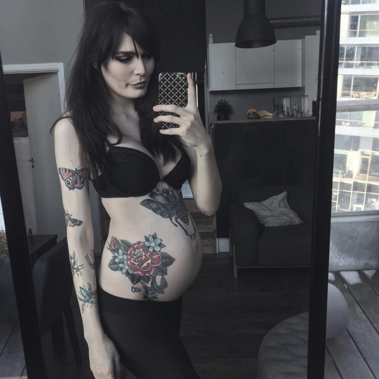 caroline nehring feet 1