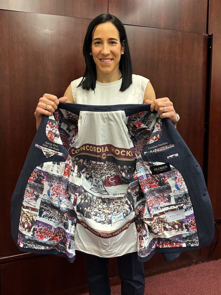 caroline ouellette feet 3