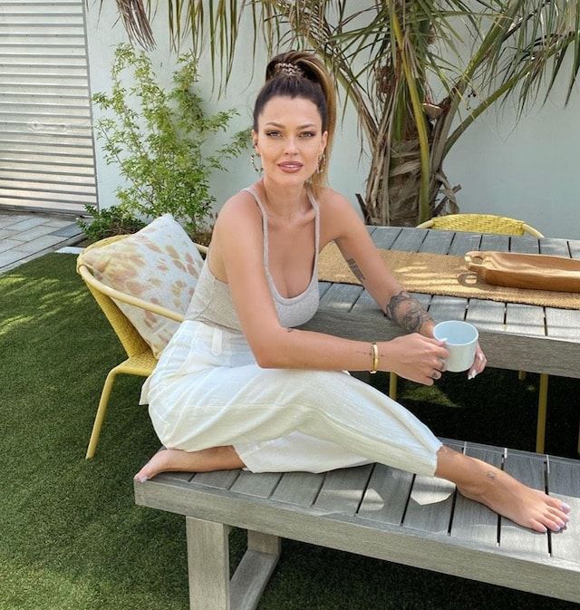 caroline receveur feet 5