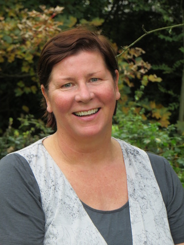 caroline roman feet 1