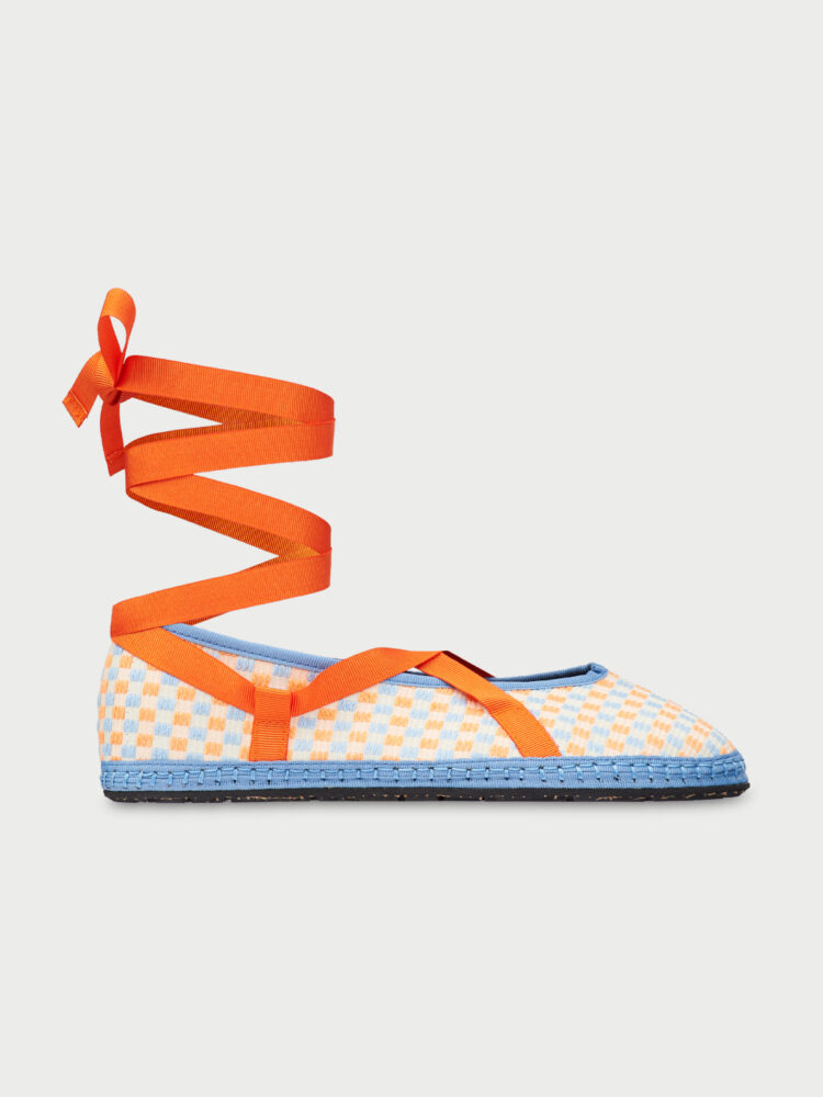 caroline roman feet 6