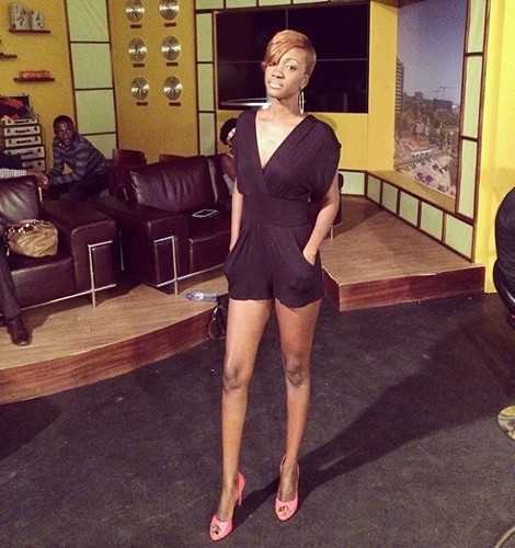 caroline sampson feet