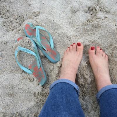 caroline smith feet 3