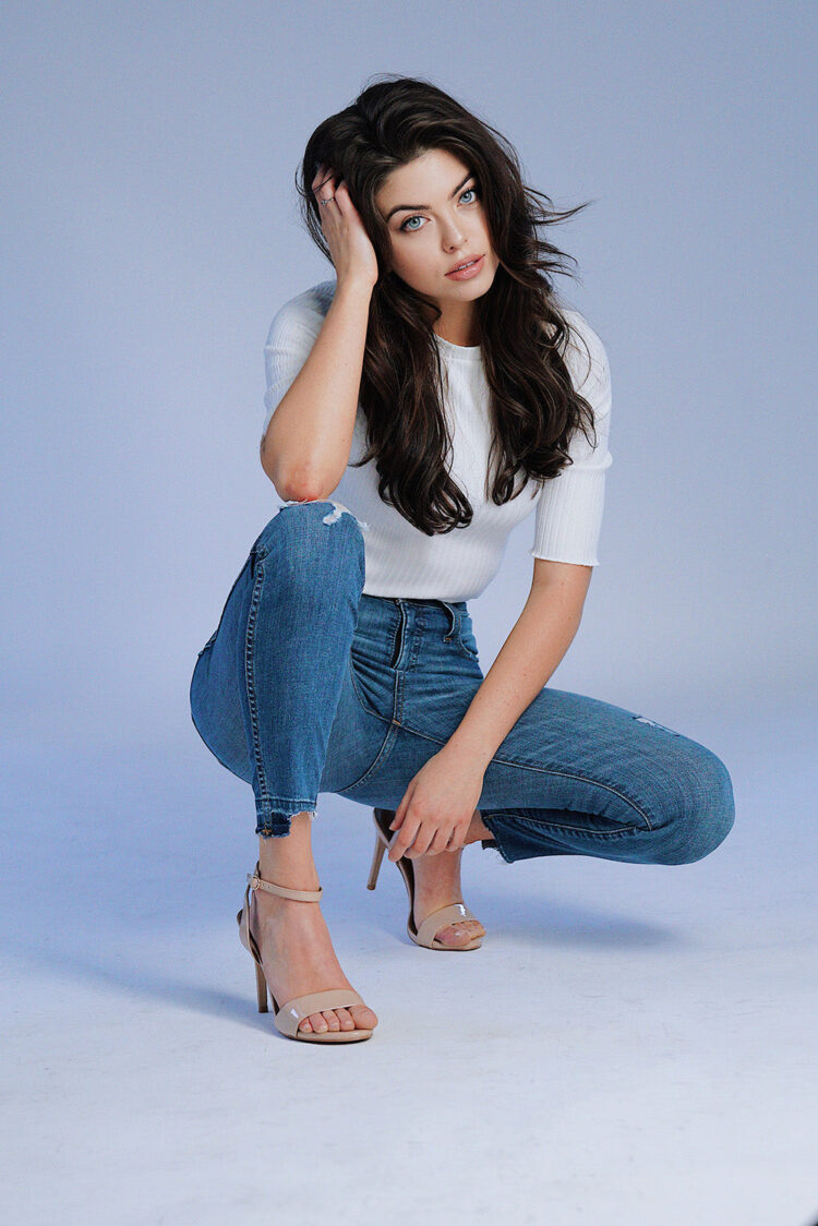 caroline smith feet 5