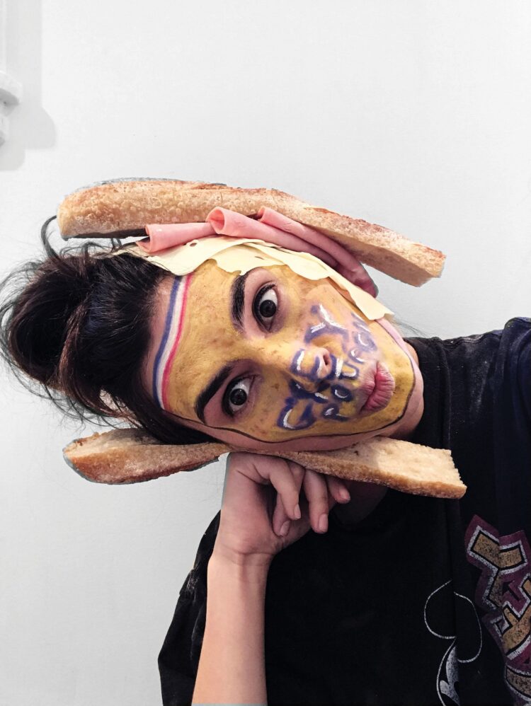 caroline solomon feet 2