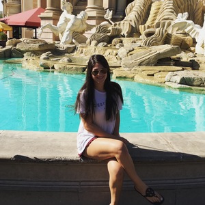 caroline solomon feet 6