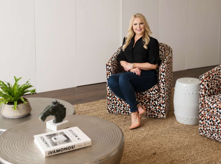 caroline thompson feet 5