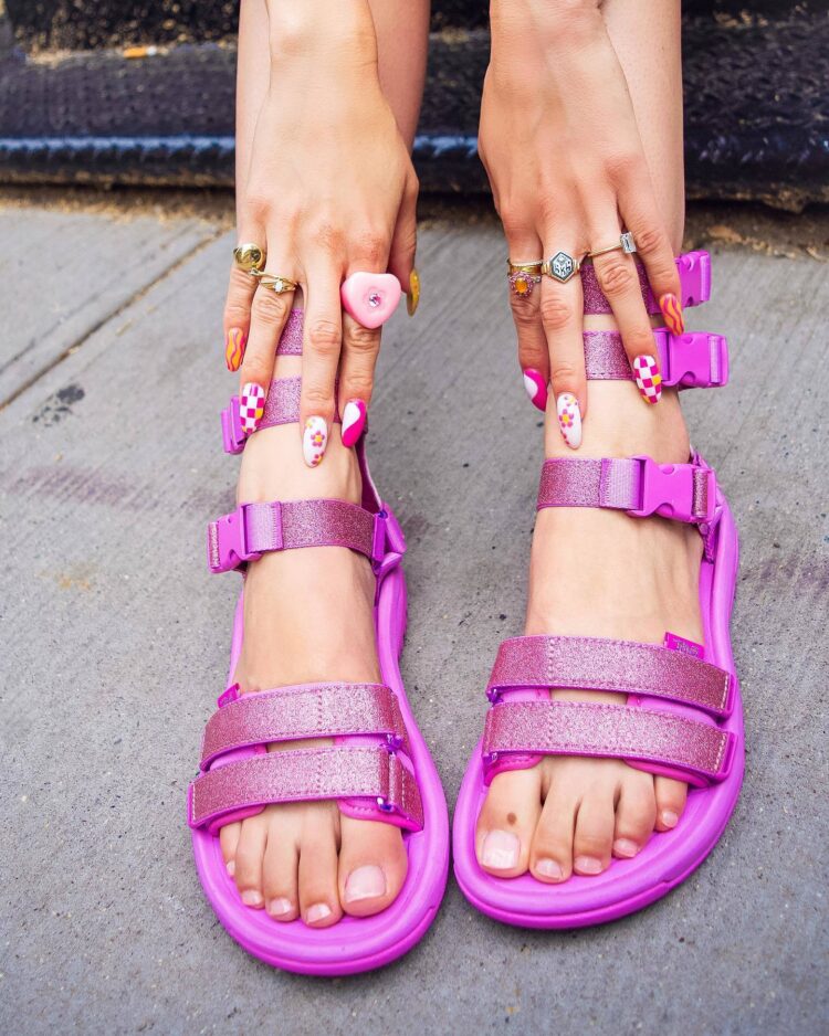 caroline vazzana feet 1