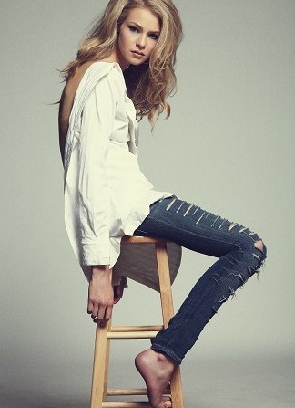 caroline west feet 3