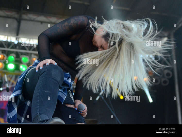 caroline westendorp feet 4