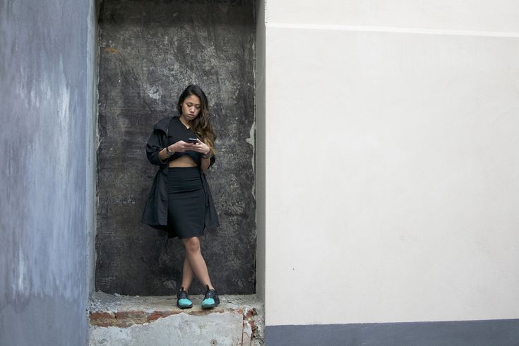 caroll lynn van den brom feet