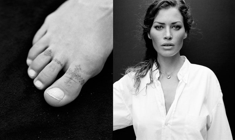 Carre Otis Feet