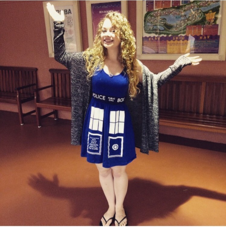 carrie hope fletcher feet 6