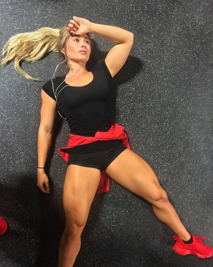 carriejune anne bowlby feet 6