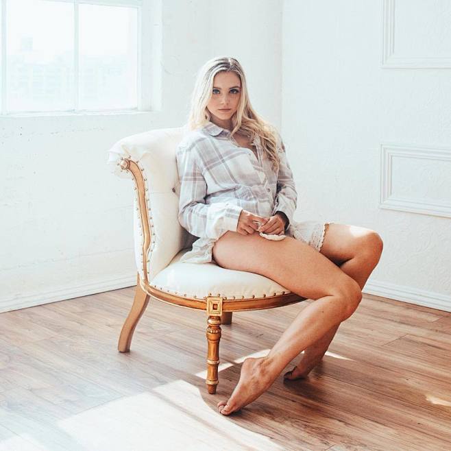 casimere jollette feet 2