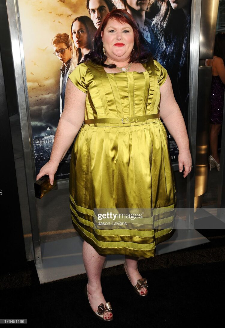 cassandra clare feet 4