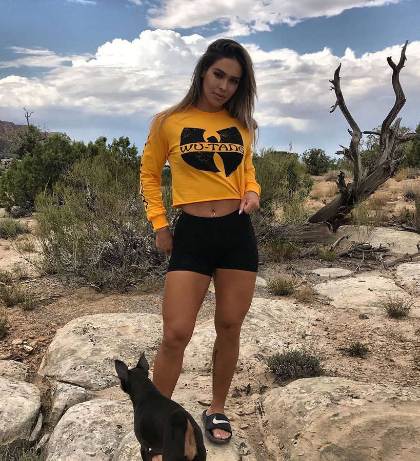 cassandra martin feet 2