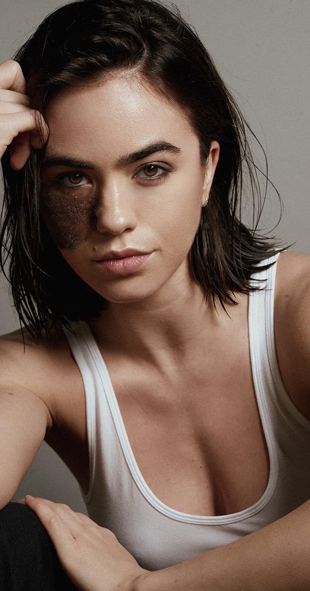 cassandra naud feet 5