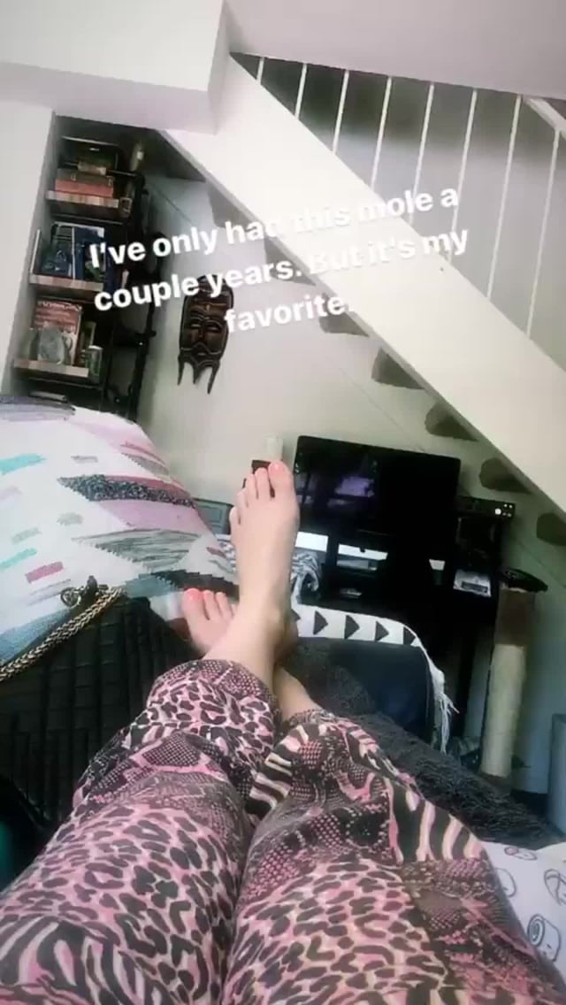 cassie russell feet 5