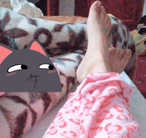 cat ortiz feet 2