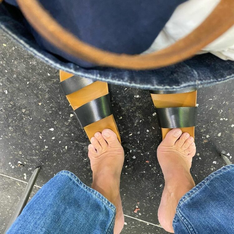 cat power feet