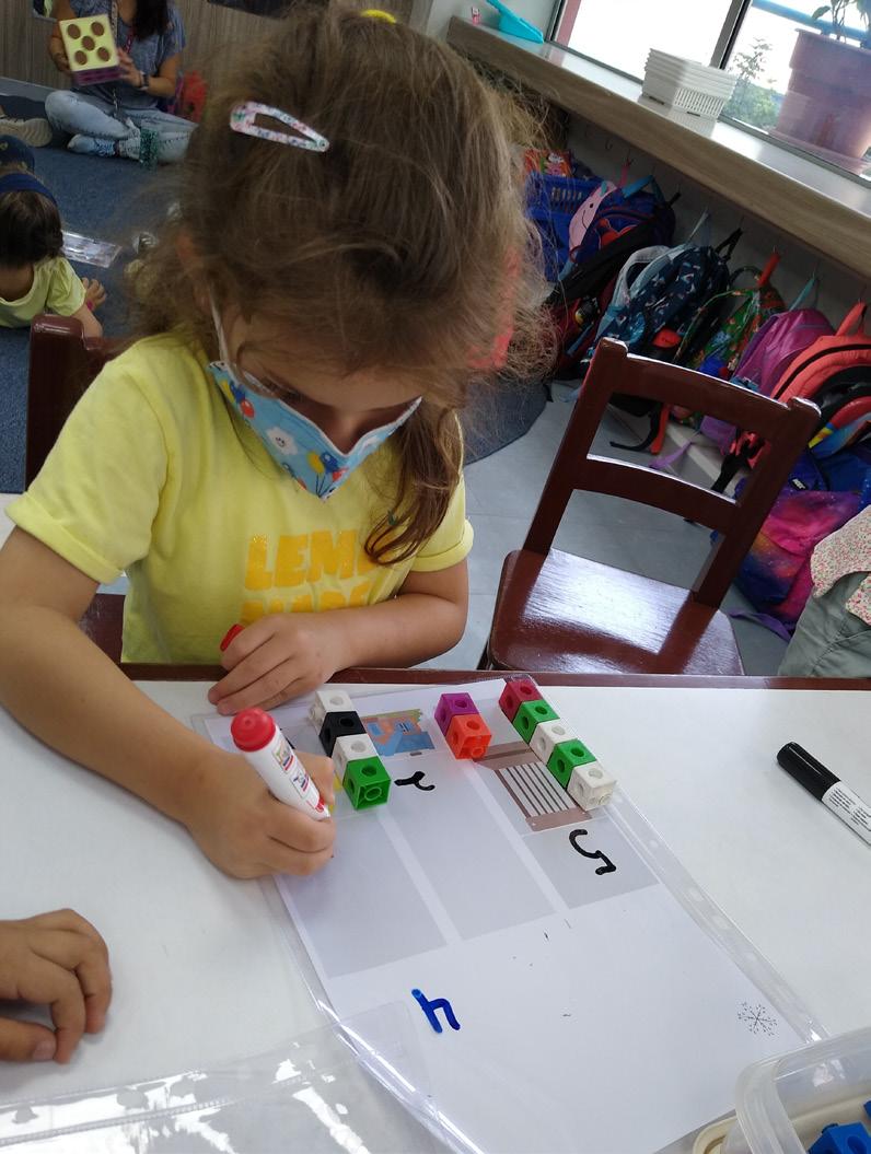 catalina buzzio feet 5