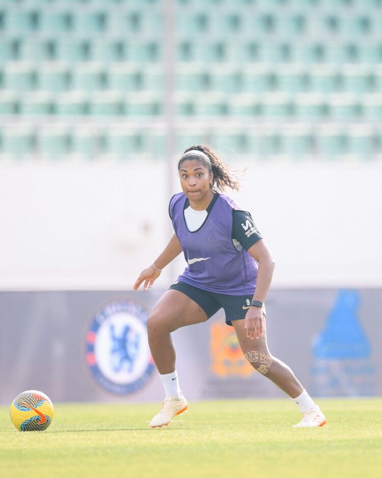 catarina macario feet 4