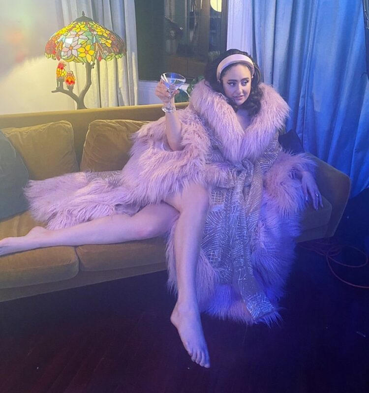 catherine cohen feet 2