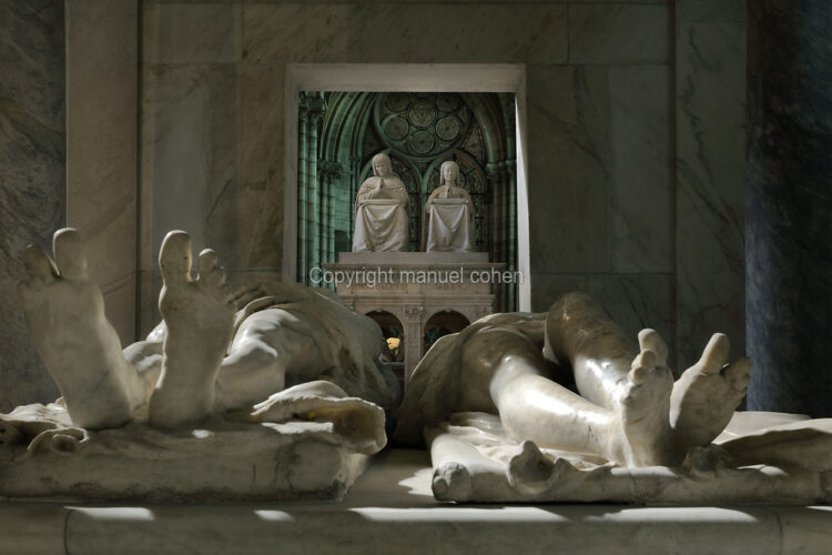 catherine de medici feet 3