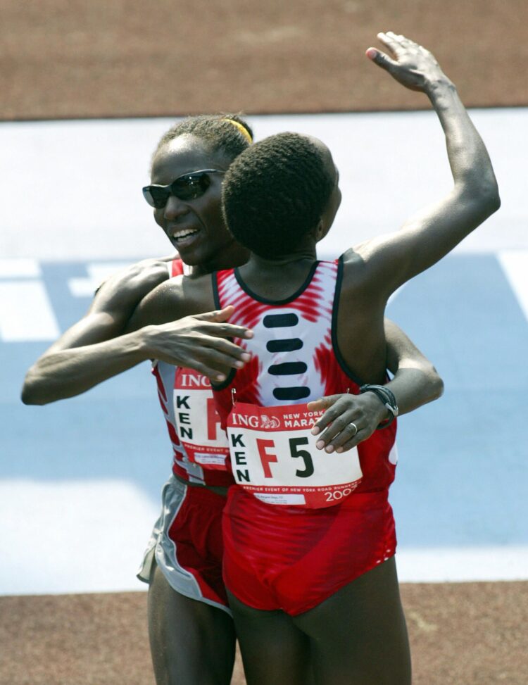 catherine ndereba feet 4