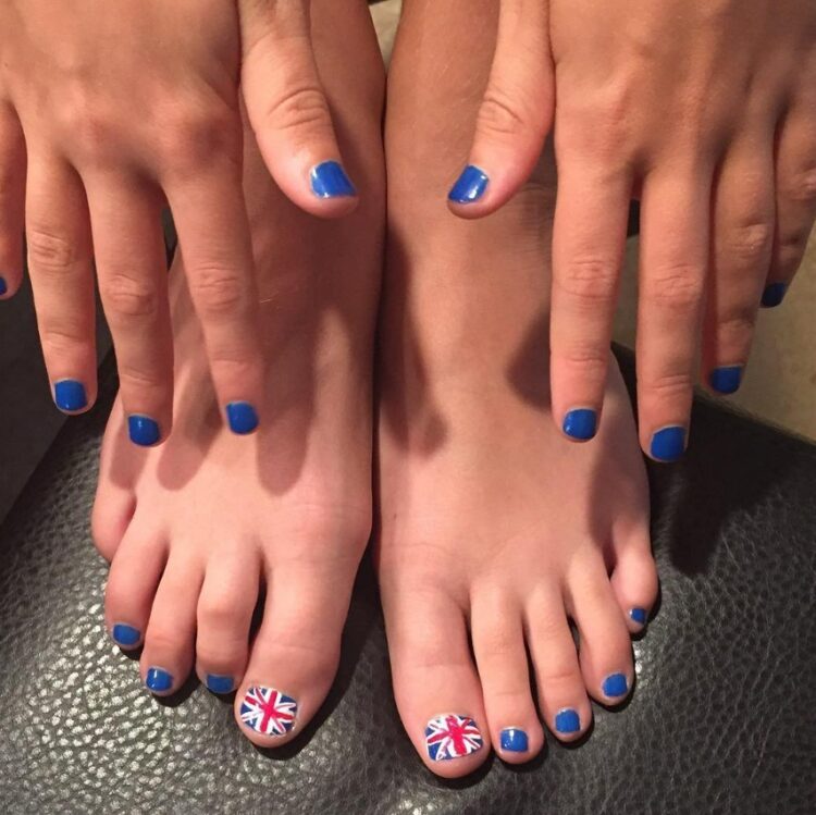 catherine sutherland feet 3