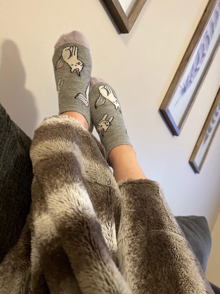 cati brown feet 2 scaled