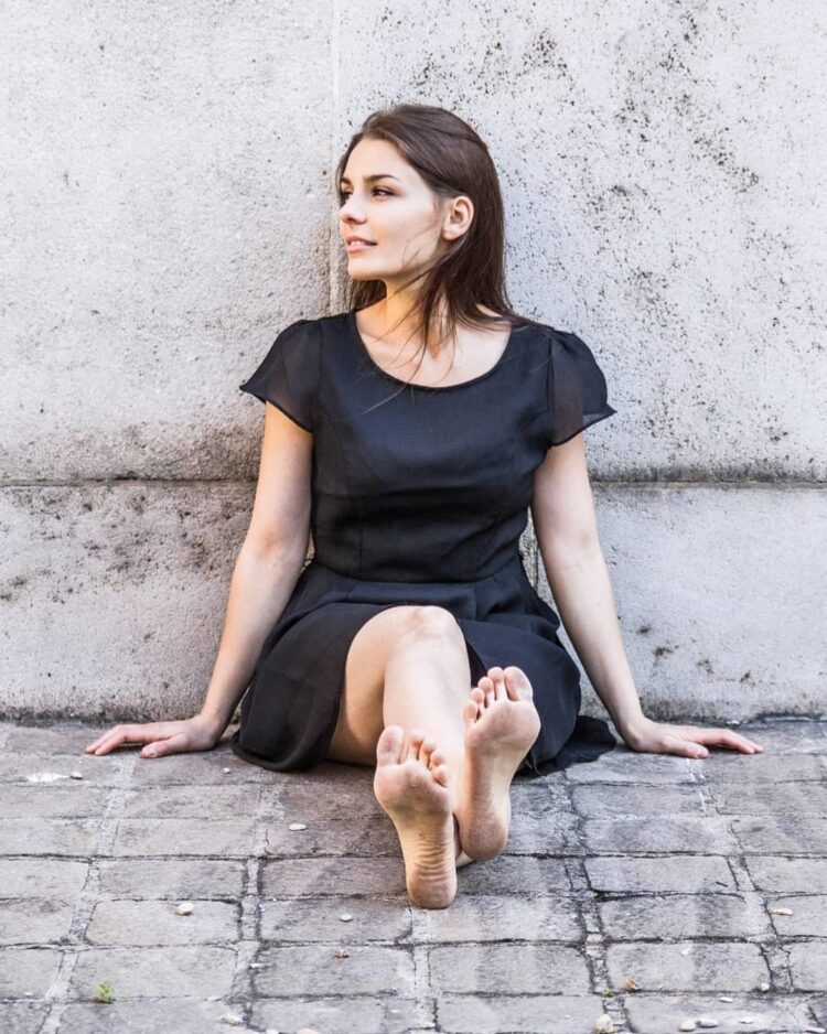 catrin stewart feet 3