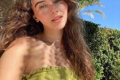 cayla carpenter feet 3