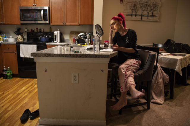 caylee cresta feet 2