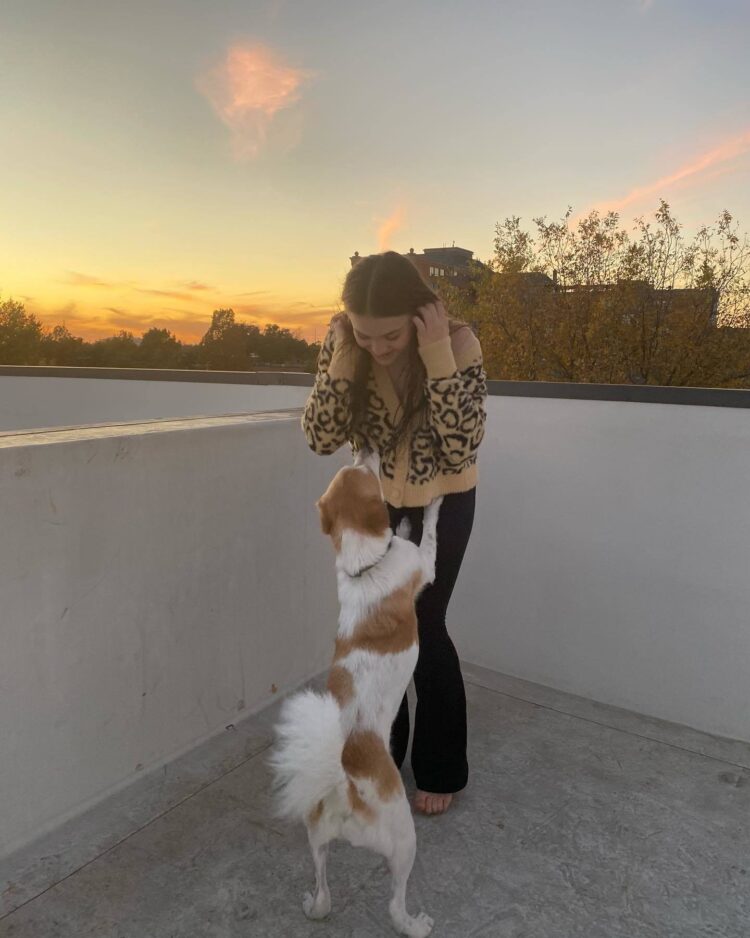 caylin aurelia feet 4