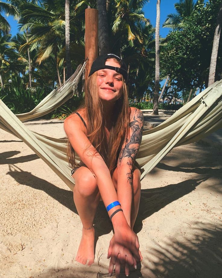 cecilia hummel feet 1