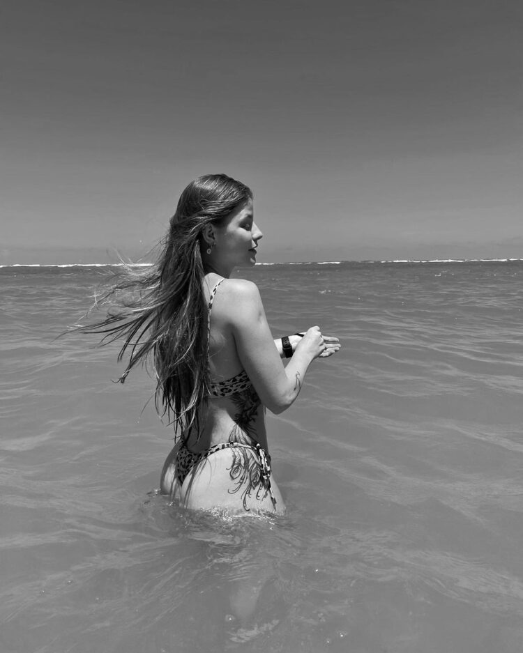 cecilia hummel feet 6