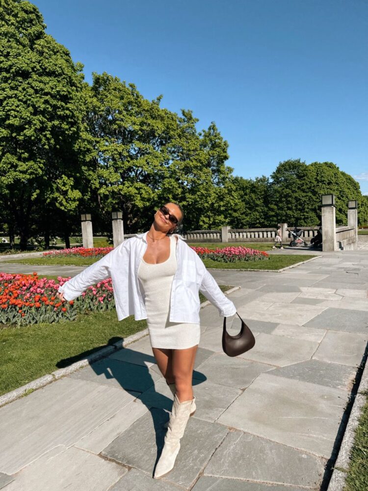 cecilia teigen feet 2