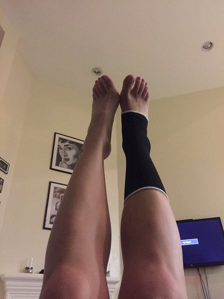 celesta deastis feet