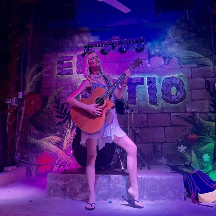 celesta hodge feet 2