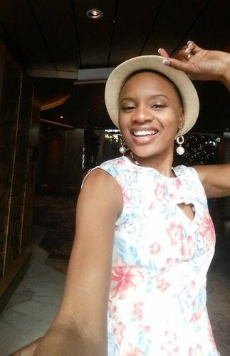 celeste betton feet 2