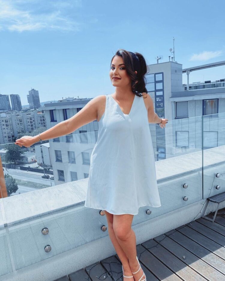 celeste buckingham feet 3