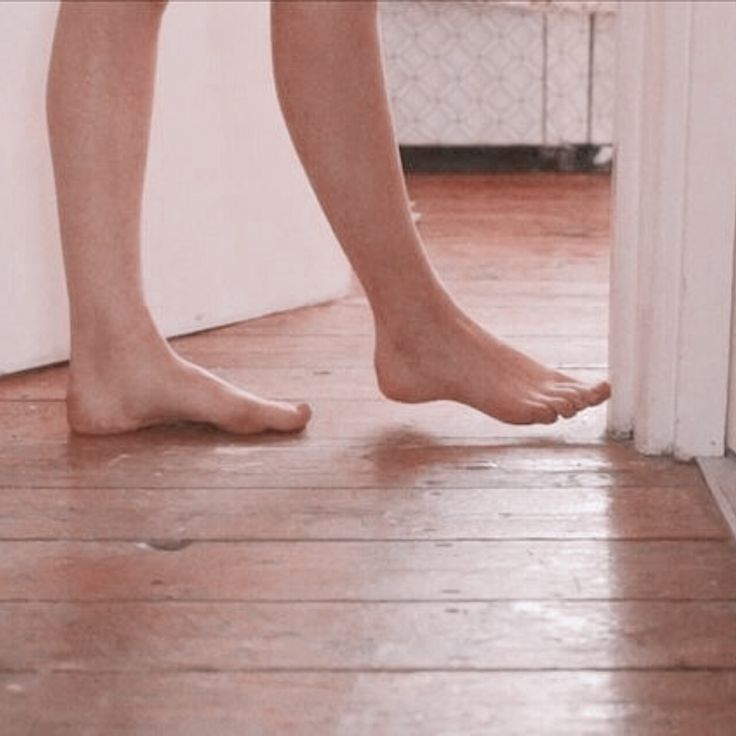 celeste van dien feet 6