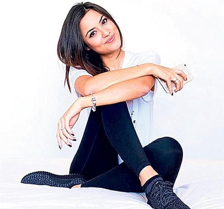 ceren kaplakarslan feet 2