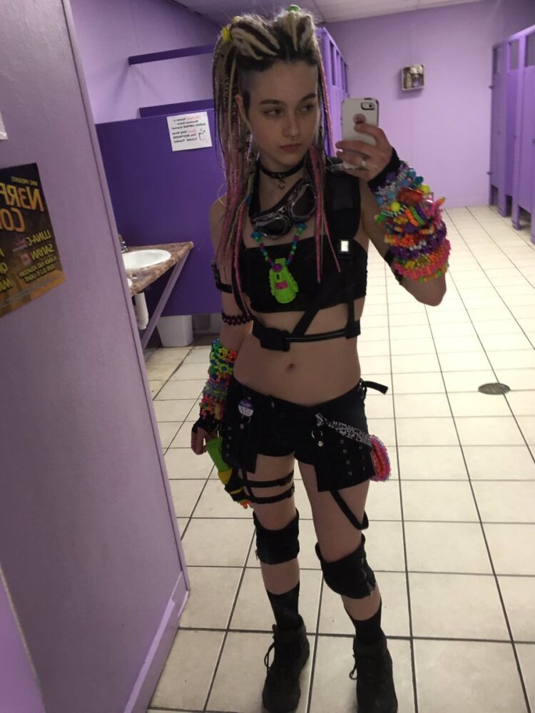 ch527kerosene feet 1