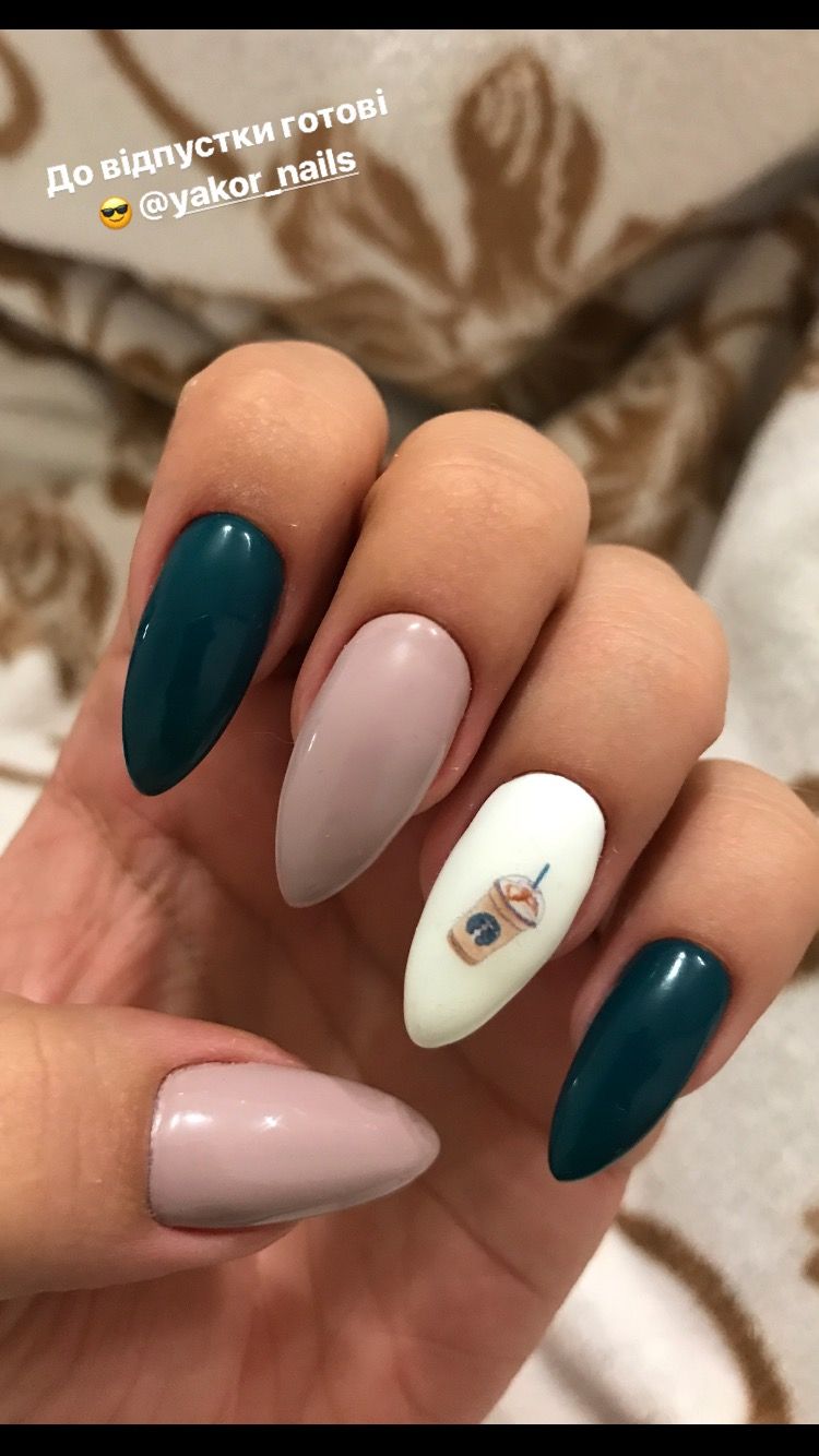 chaleece leckron feet 6