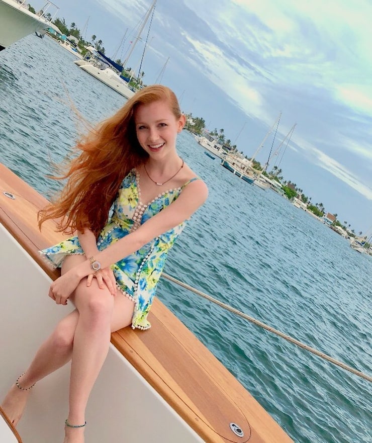 chandler lovelle feet 4