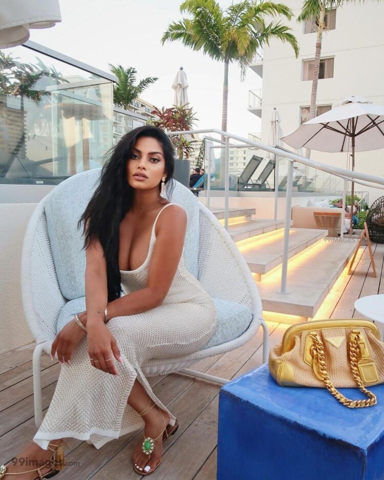 chandrika ravi feet 2